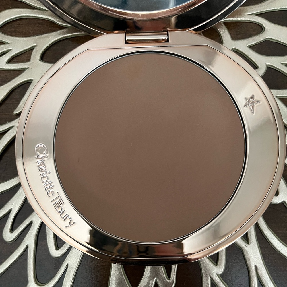 Charlotte Tilbury Airbrush Bronzer Shade 2- Medium